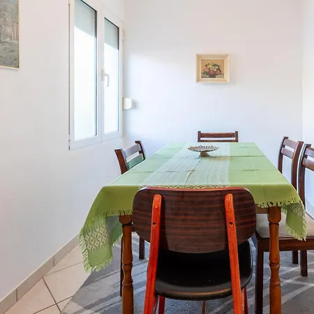 Tinka, No 7 Lejlighed Starigrad Paklenica