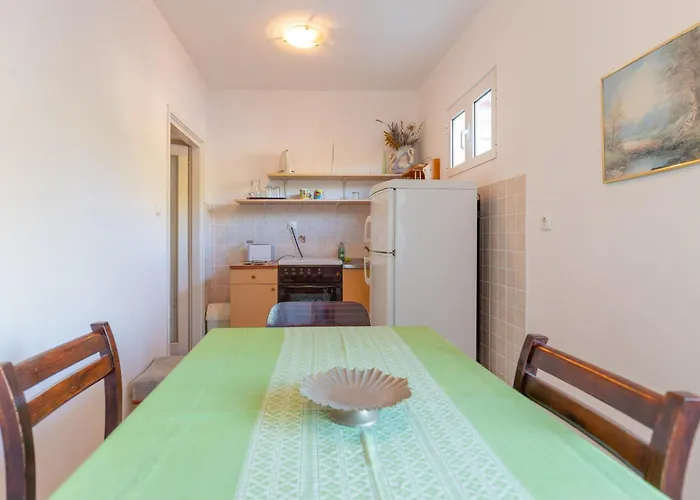Tinka, No 7 Starigrad Paklenica