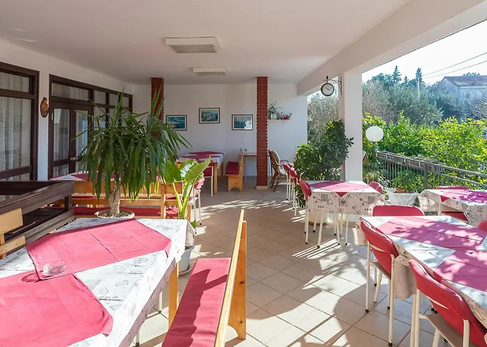 Tinka, No 7 * Starigrad Paklenica