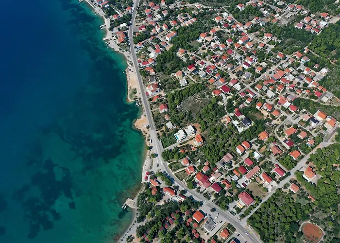 Tinka, No 7 Starigrad Paklenica