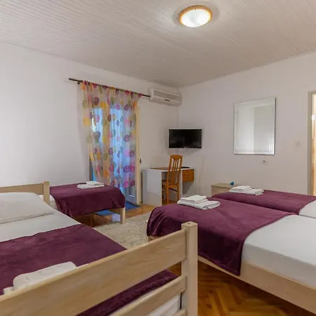 Tinka, No 7 * Starigrad Paklenica